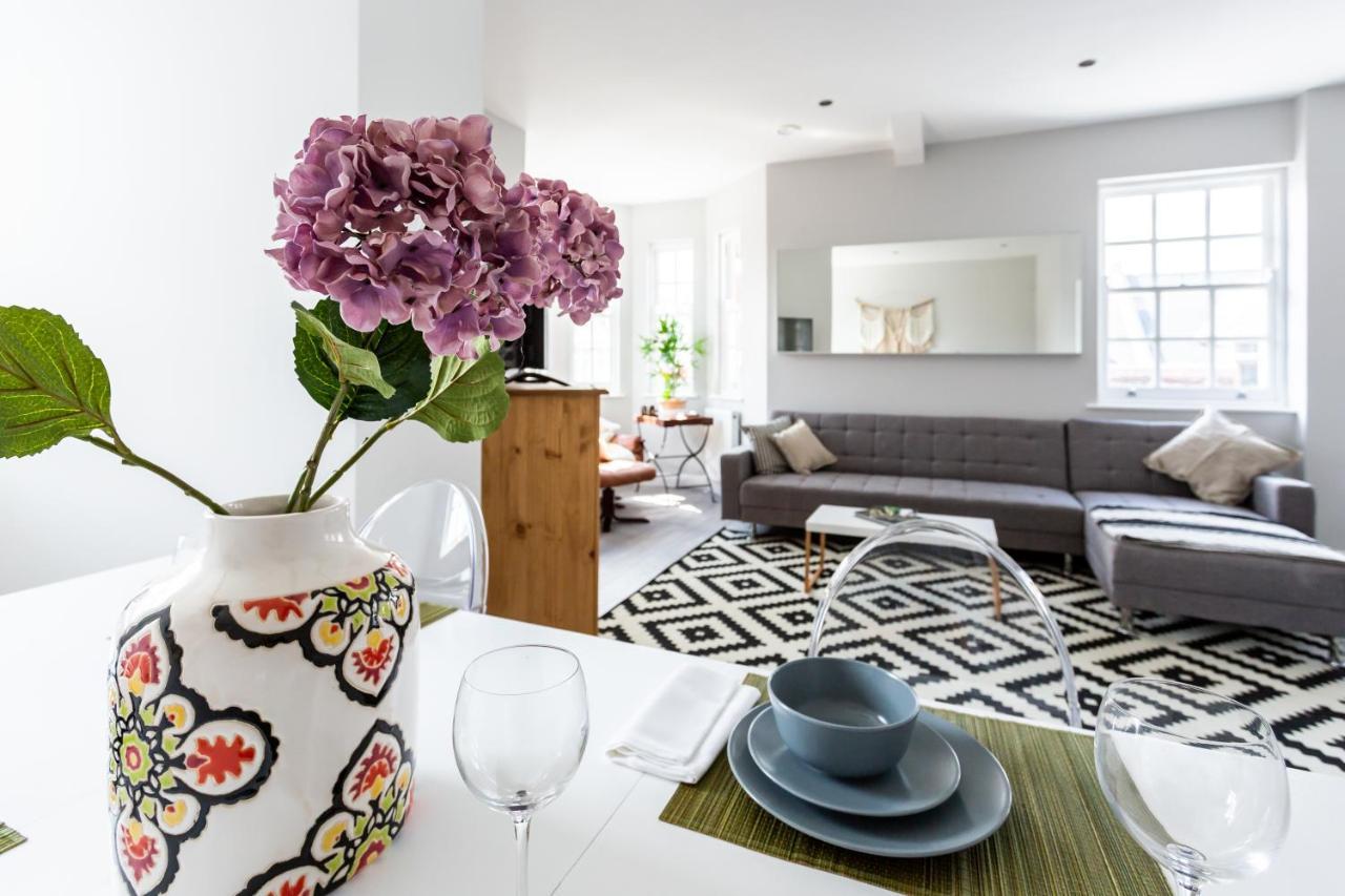 2 Bedroom Apartments With Sofa Bed In Southend Bagian luar foto