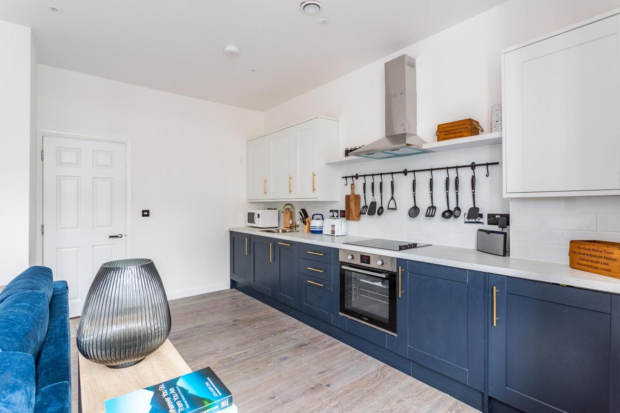2 Bedroom Apartments With Sofa Bed In Southend Bagian luar foto