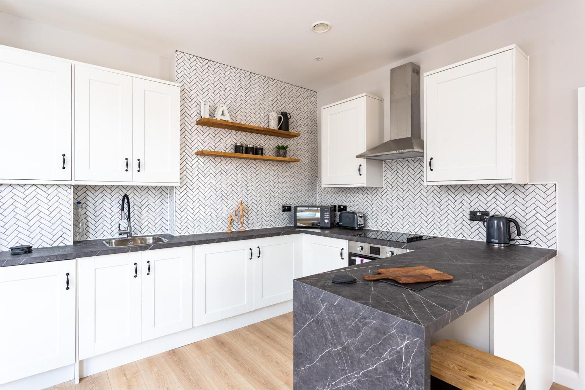 2 Bedroom Apartments With Sofa Bed In Southend Bagian luar foto