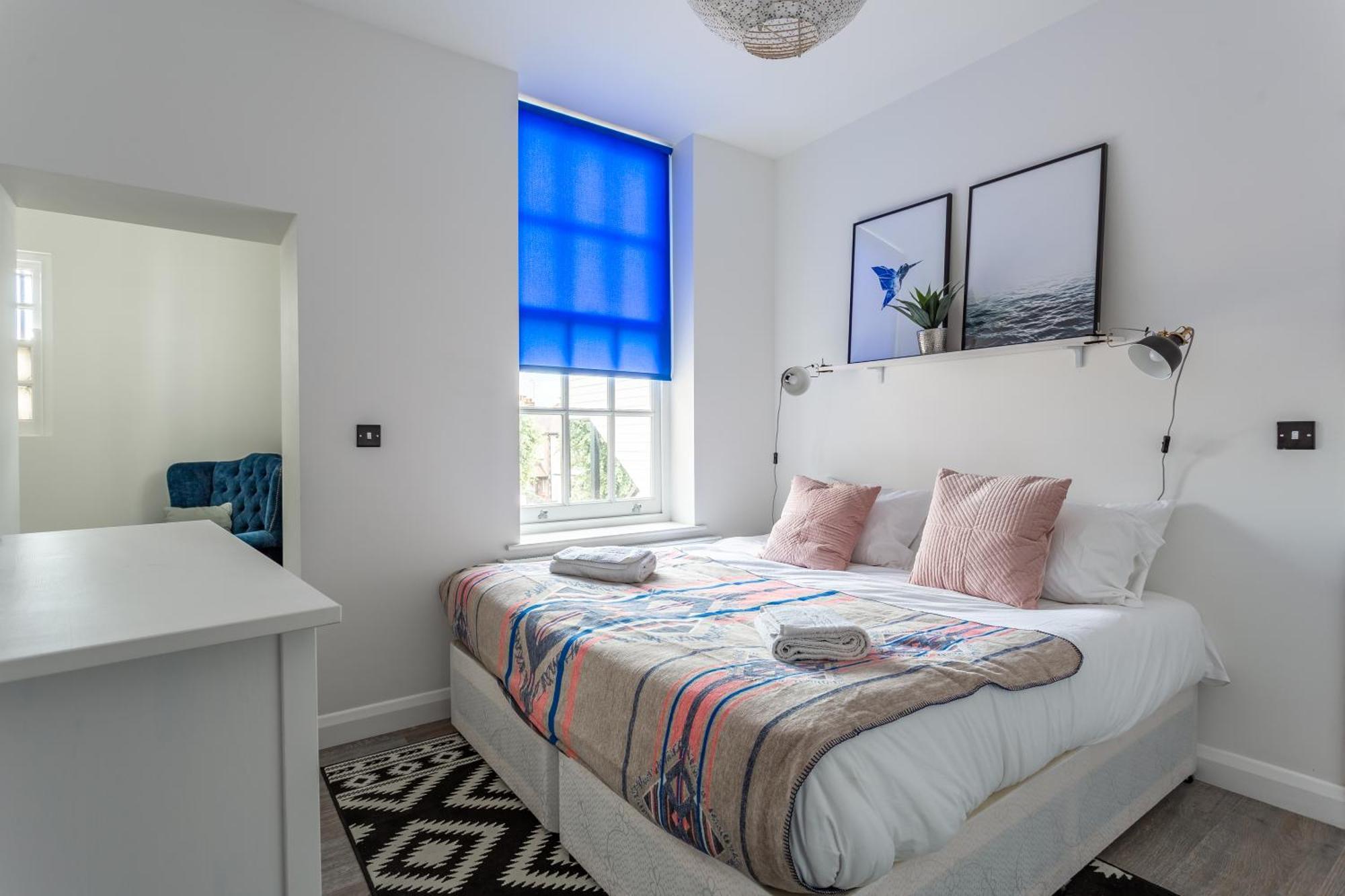 2 Bedroom Apartments With Sofa Bed In Southend Bagian luar foto